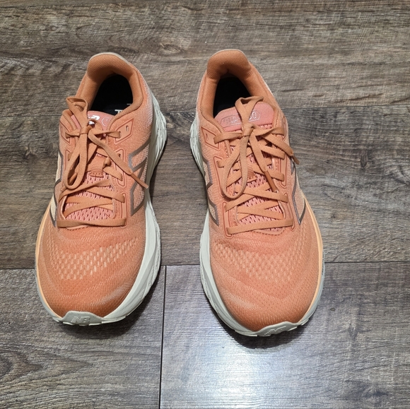 New Balance  Fresh Foam 880 Orange Sneaker Women Size 9D - Picture 4 of 11